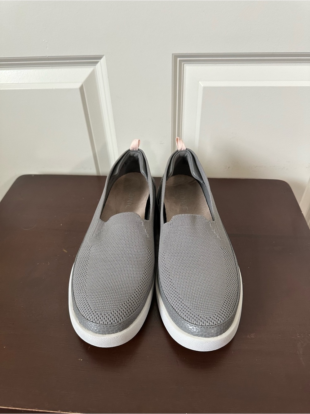 Vionic Women's Sidney Grey Slip On Casual Loafers Size 9